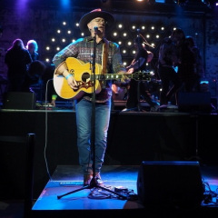 Dave Vargo performs at The Light of Day Kickoff concert at Asbury Lanes in Asbury Park, on Jan. 15, 2026. PHOTO BY JOHN CAVANAUGH