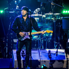 bruce12