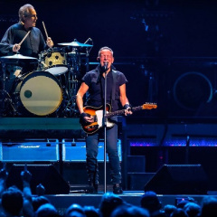 BRUCE SPRINGSTEEN AND THE E STREET BAND, 4/11/23