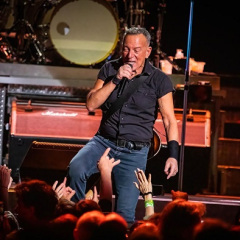 BRUCE SPRINGSTEEN AND THE E STREET BAND, 4/11/23