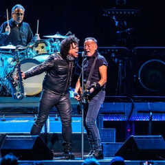 BRUCE SPRINGSTEEN AND THE E STREET BAND, 4/11/23