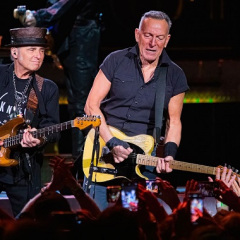 BRUCE SPRINGSTEEN AND THE E STREET BAND, 4/11/23