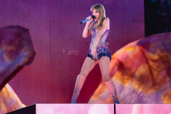 TAYLOR SWIFT