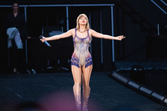 TAYLOR SWIFT