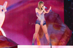 TAYLOR SWIFT