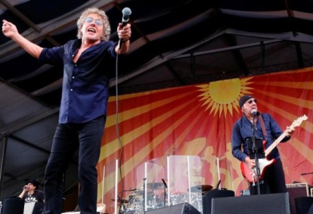 Daltrey illness forces postponement of Who tour